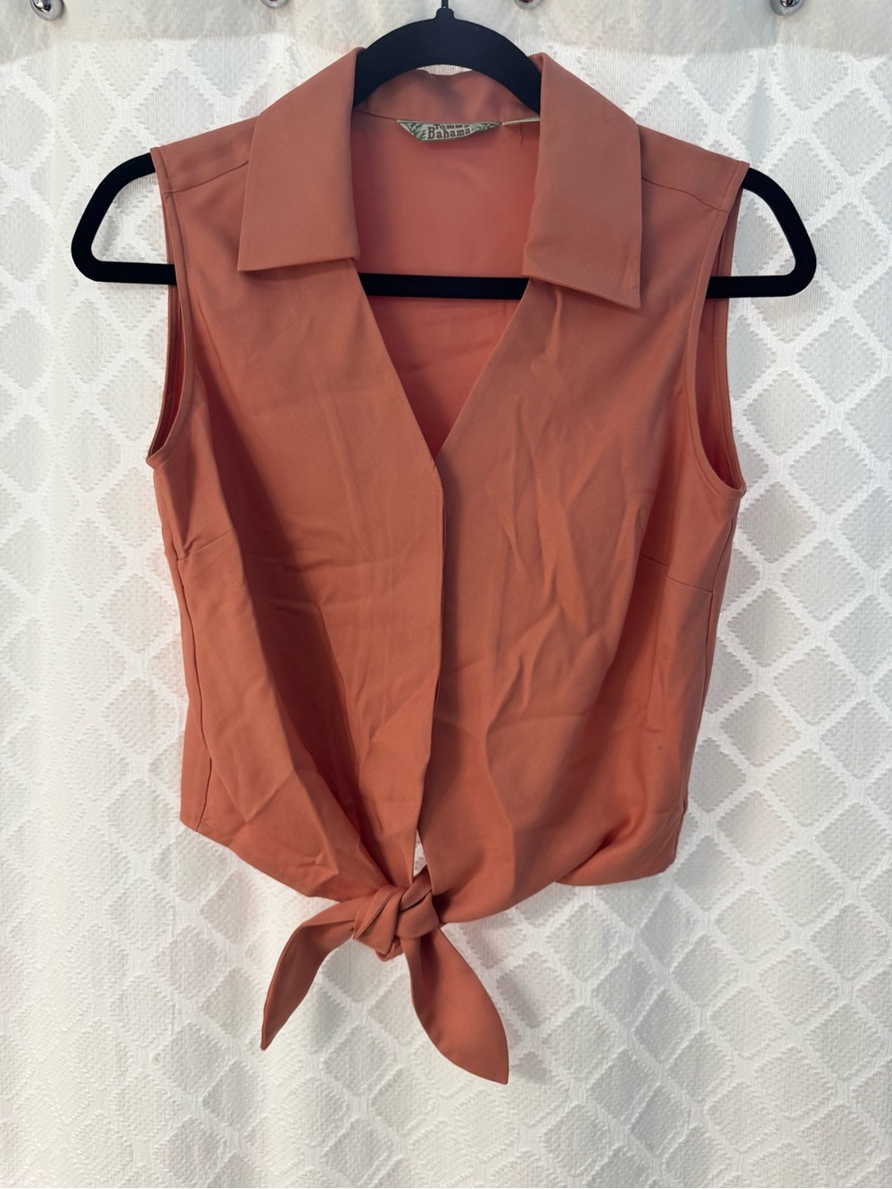 Y2K-2000-2010s Tommy Bahama 100% silk sleeveless front-tie crop top